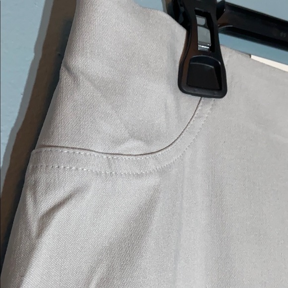 NWT Style & Co Pull-on Capri in Misty Harbor - Picture 2 of 4